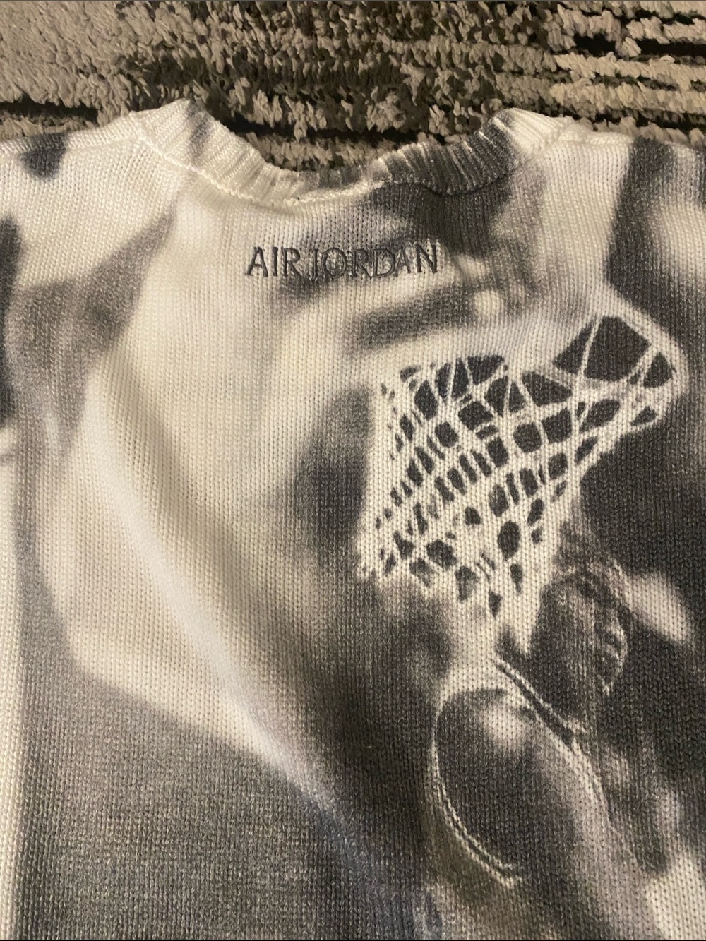 New Men’s Air Jordan Print Knit Loose Fit Sweater Sail/Grey HQ1635 - Picture 7 of 7